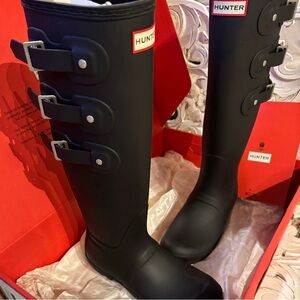 Hunter Original Tall Multi BKL/ Women 
Size: US 8. UK 6